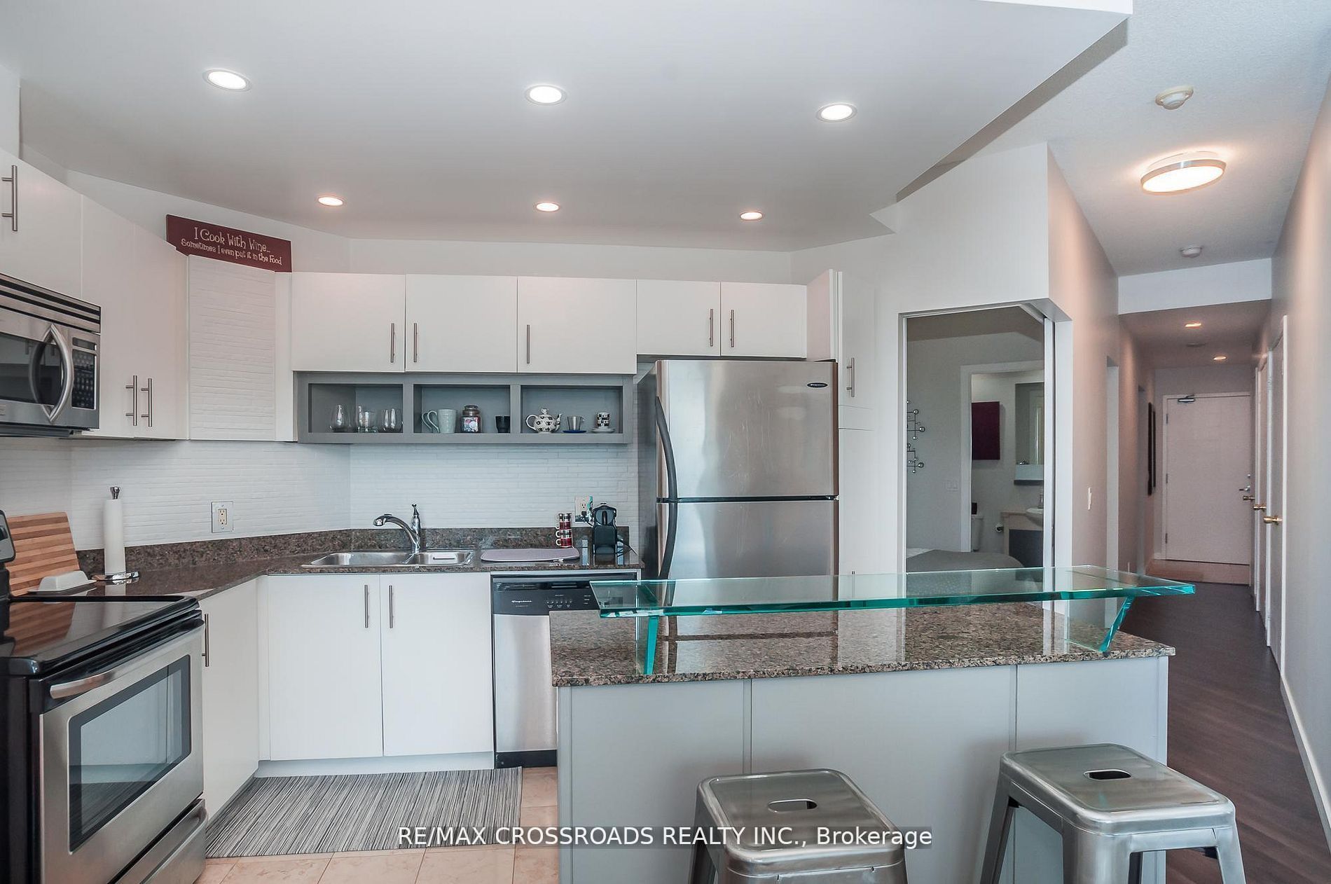218 Queens Quay W, #1011
