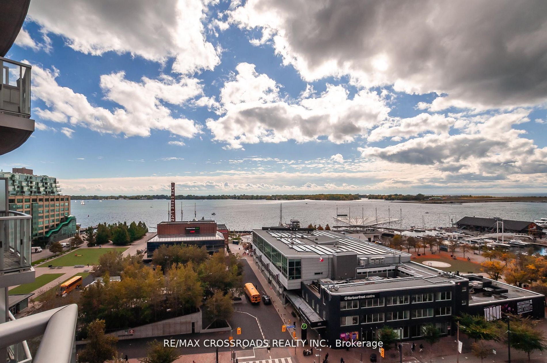 218 Queens Quay W, #1011