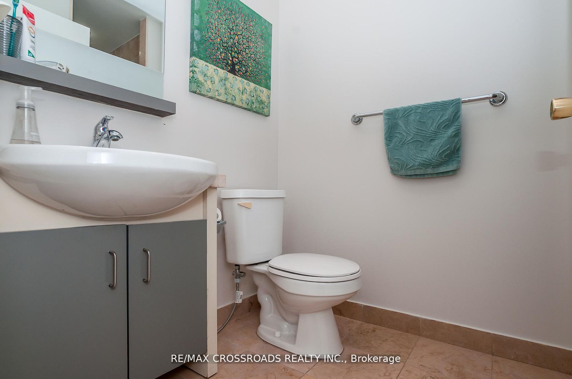 218 Queens Quay W, #1011