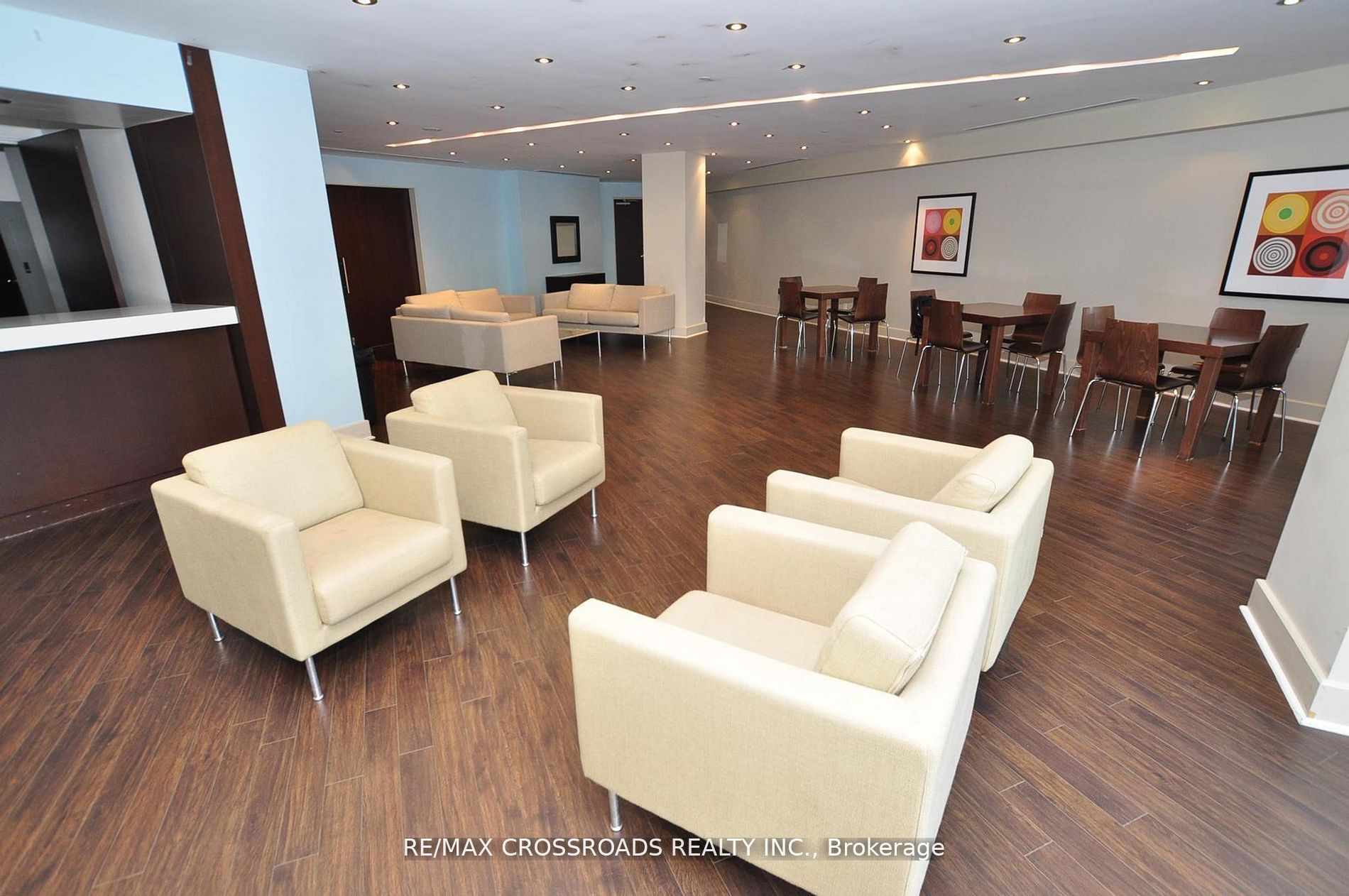 218 Queens Quay W, #1011