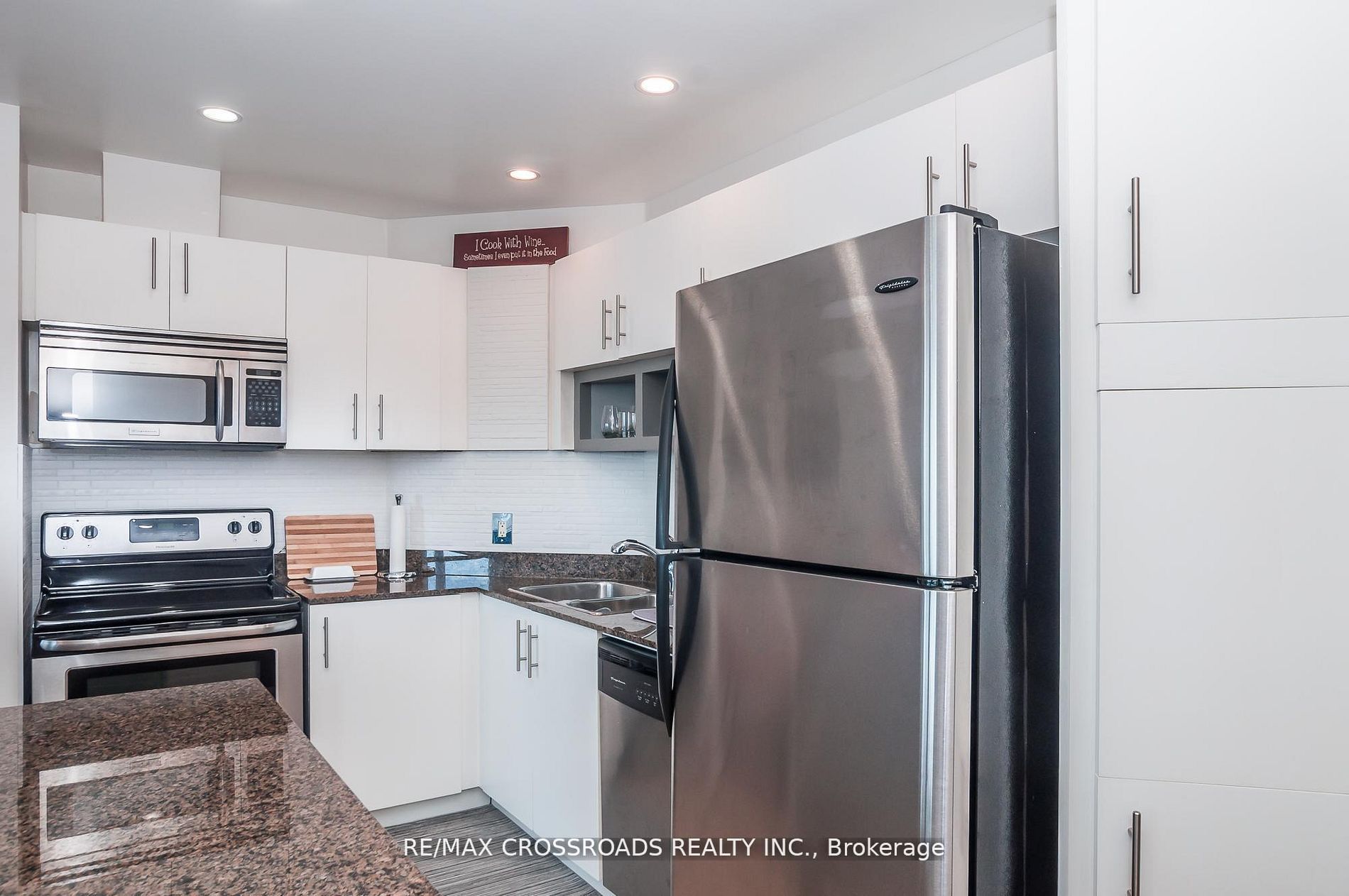 218 Queens Quay W, #1011