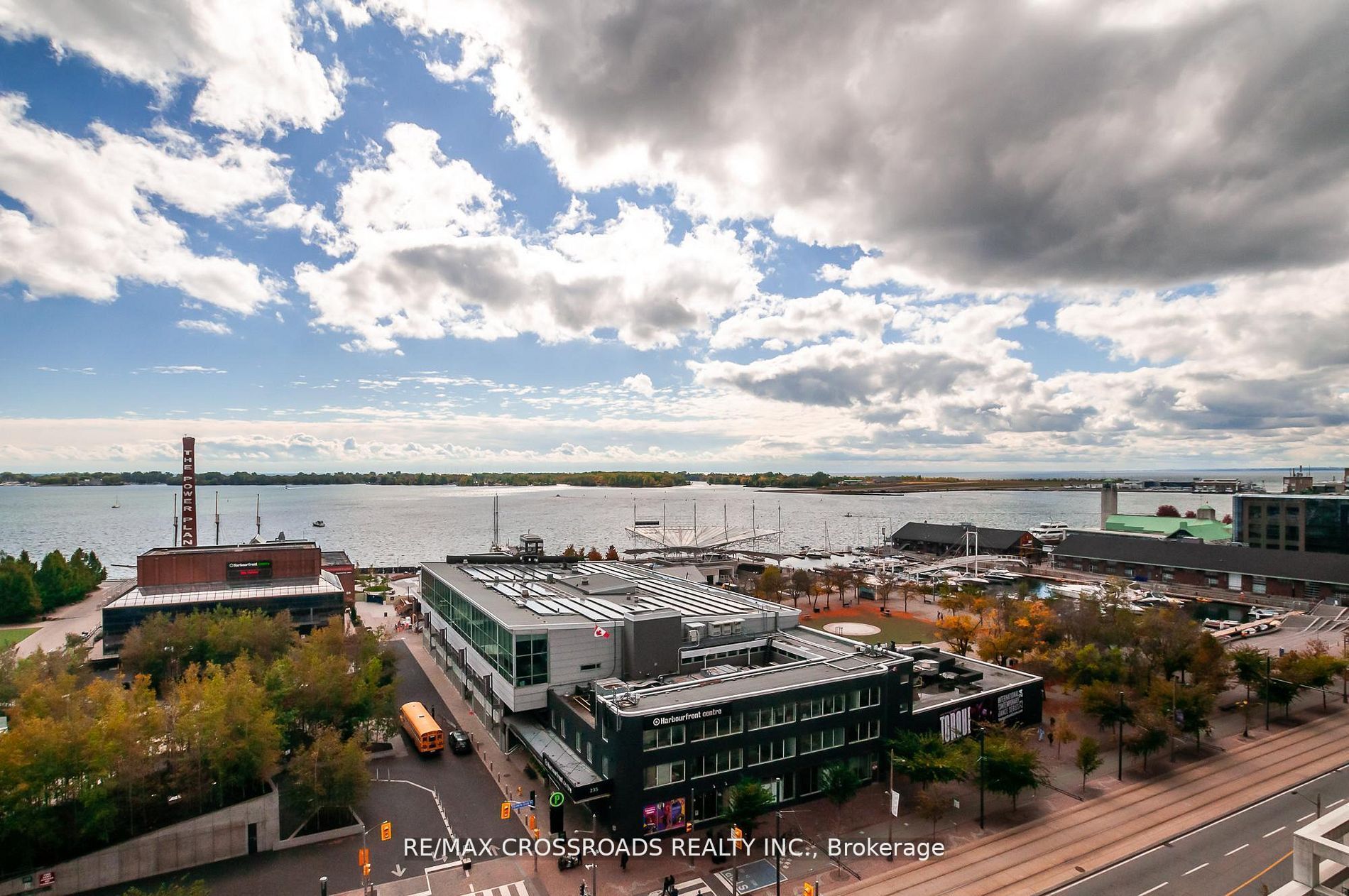 218 Queens Quay W, #1011
