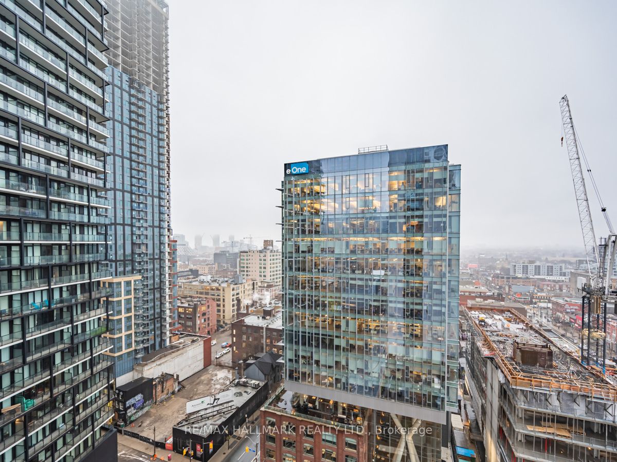 330 Richmond St W, #2005