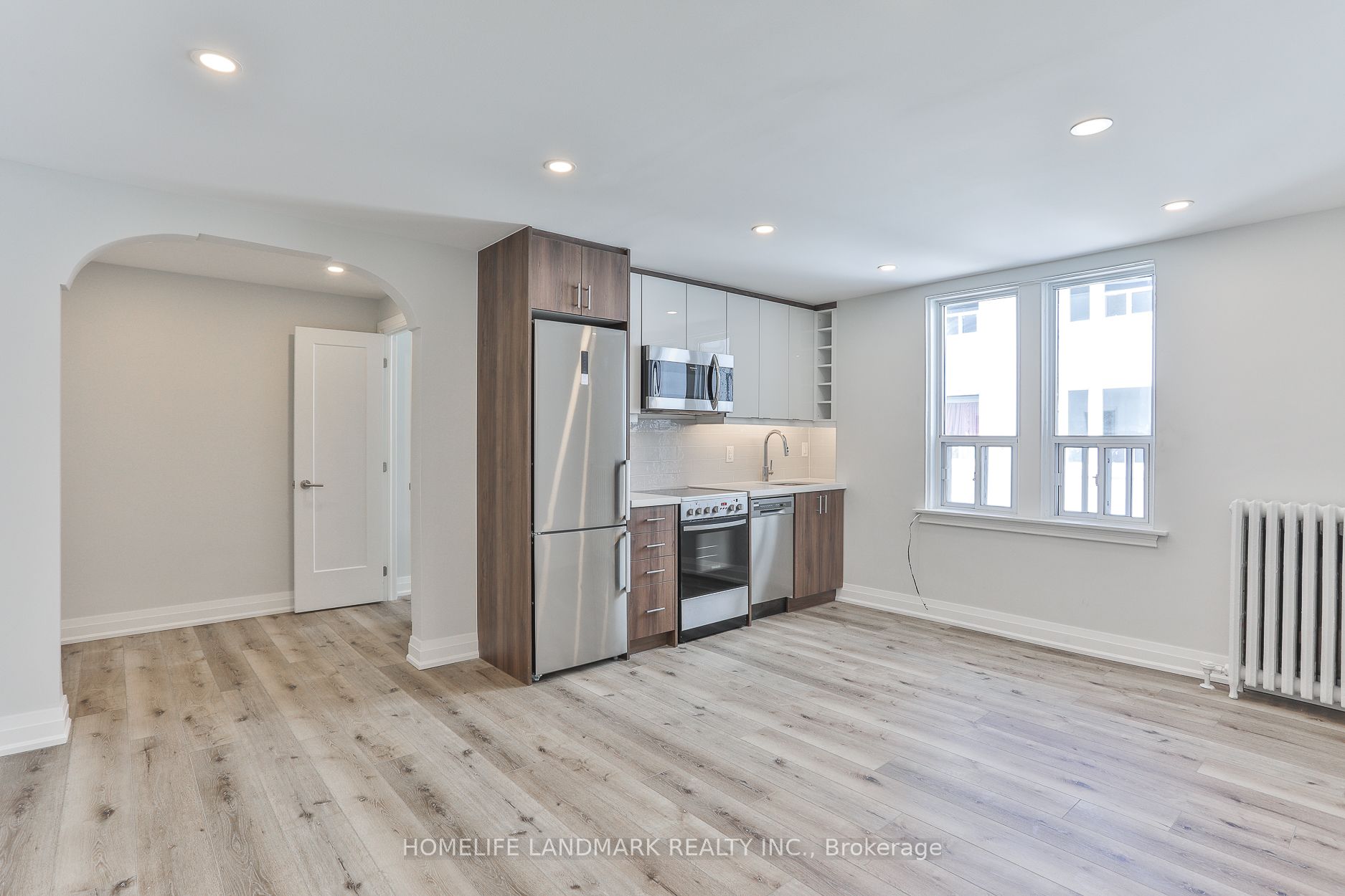 697 Eglinton Avenue W, #304
