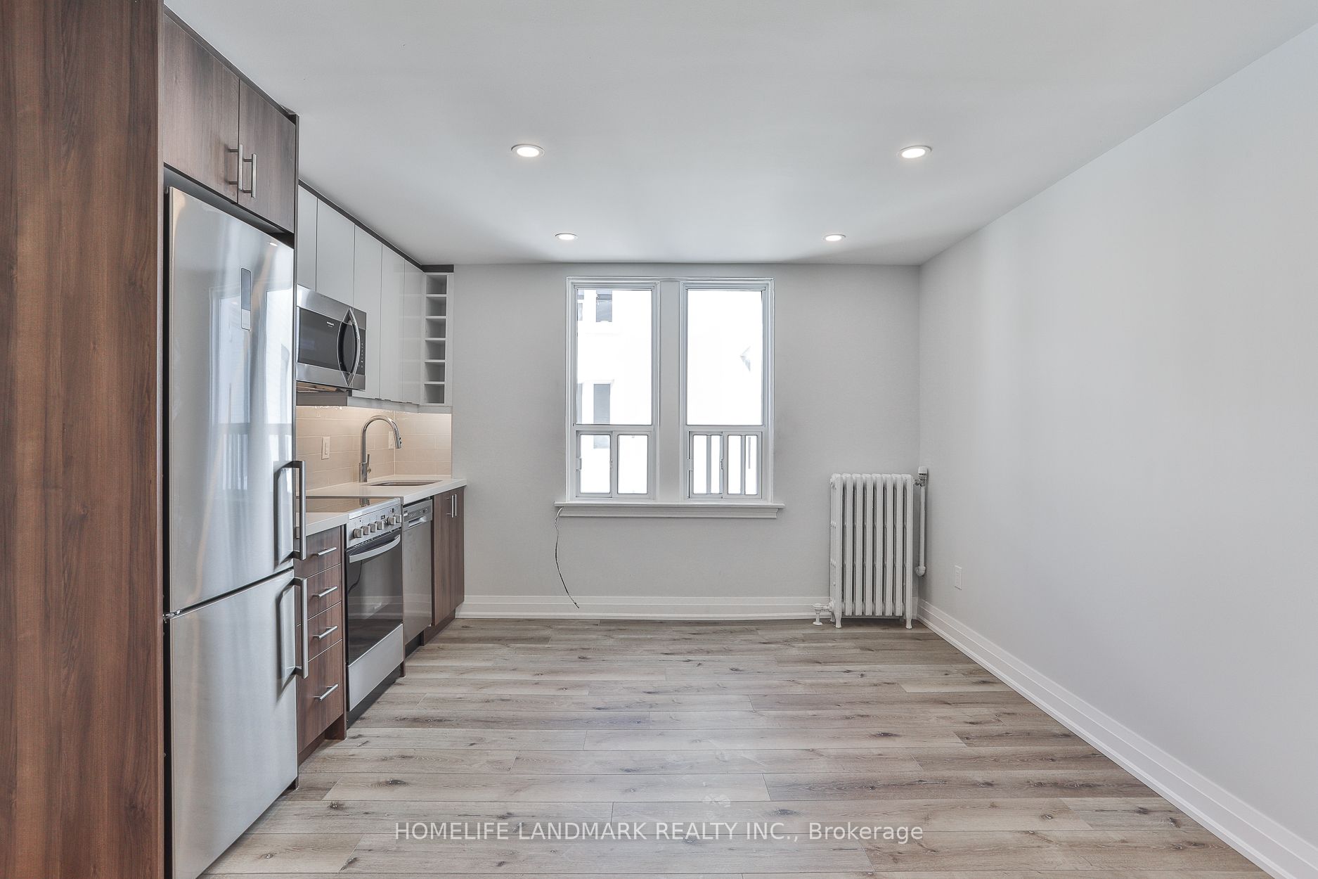 697 Eglinton Avenue W, #304
