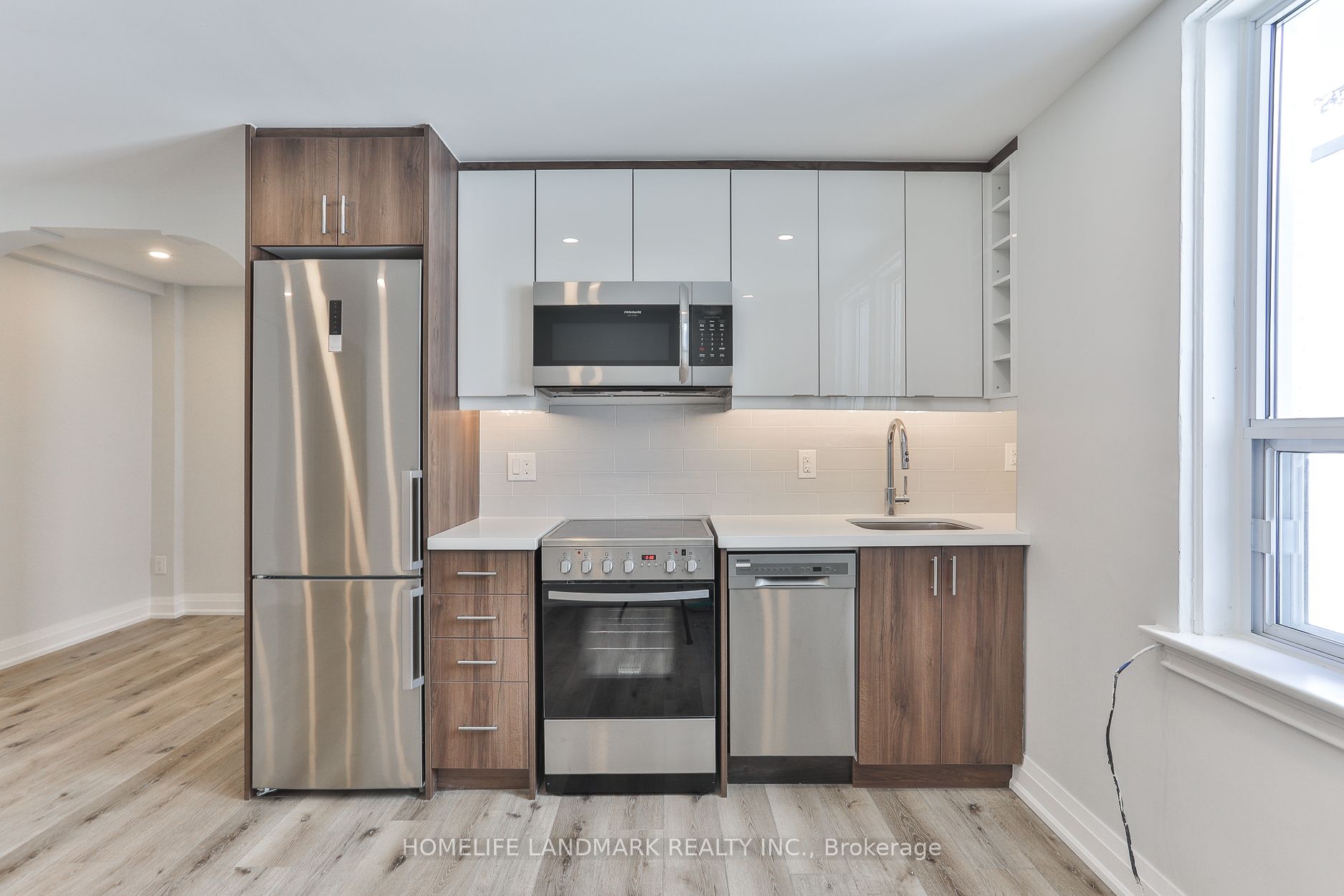 697 Eglinton Avenue W, #304