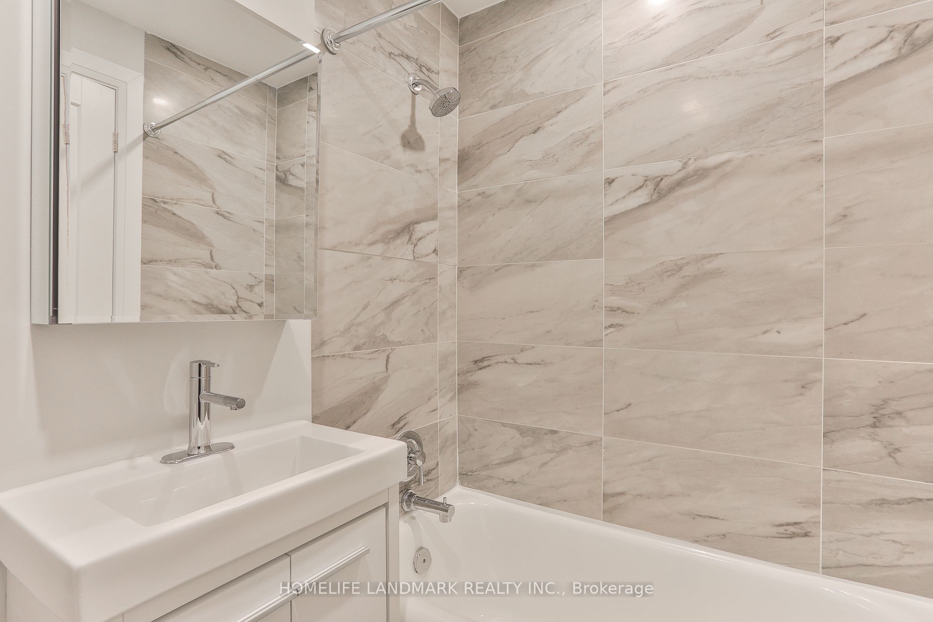 697 Eglinton Avenue W, #304