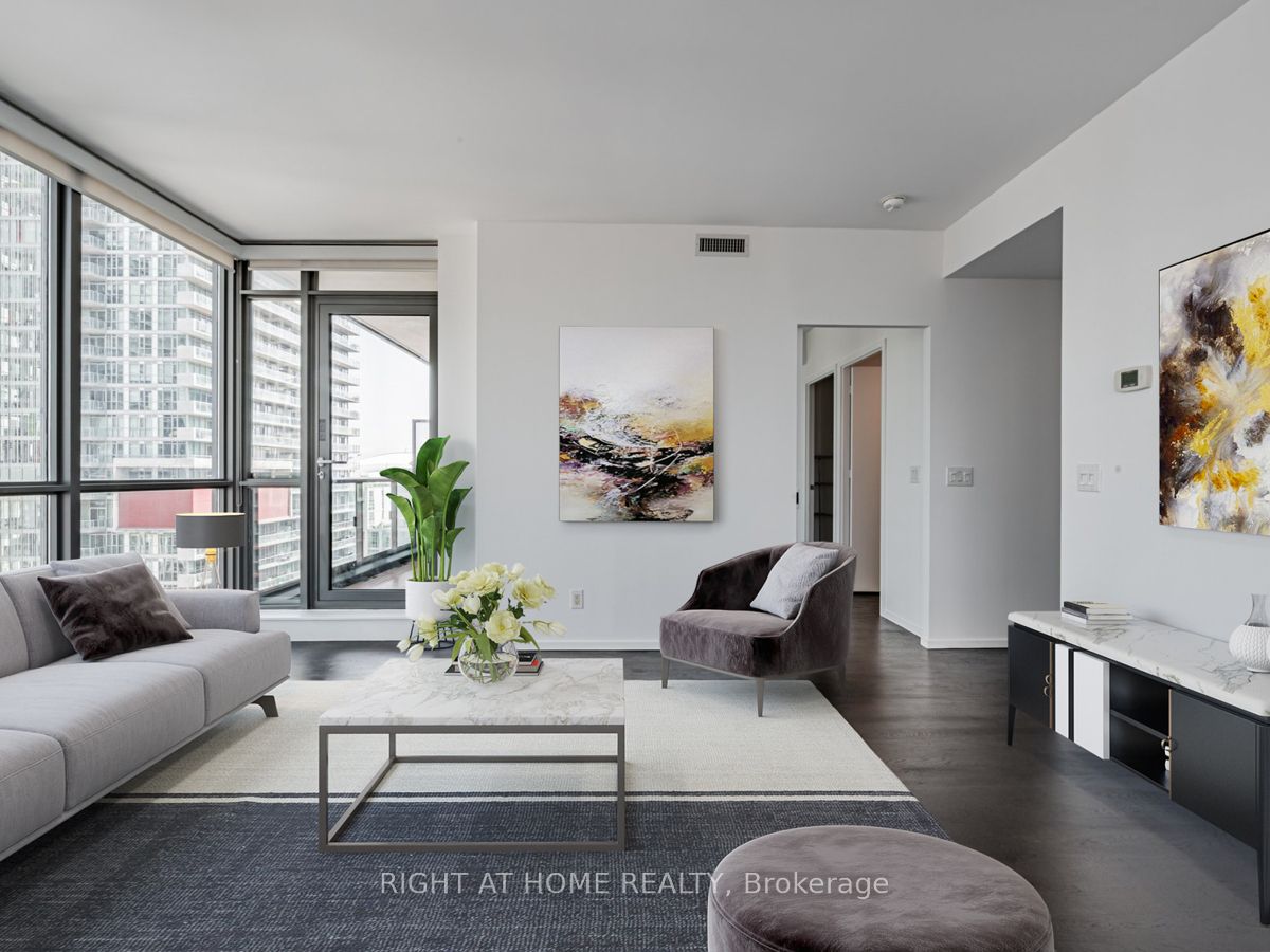 8 Charlotte St, #1603