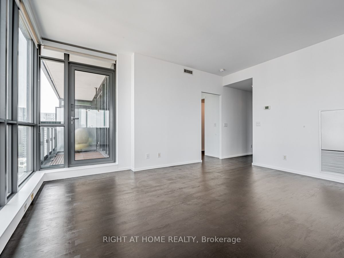 8 Charlotte St, #1603