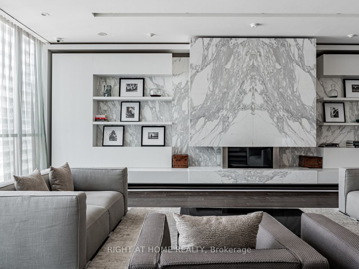 8 Charlotte St, #1603