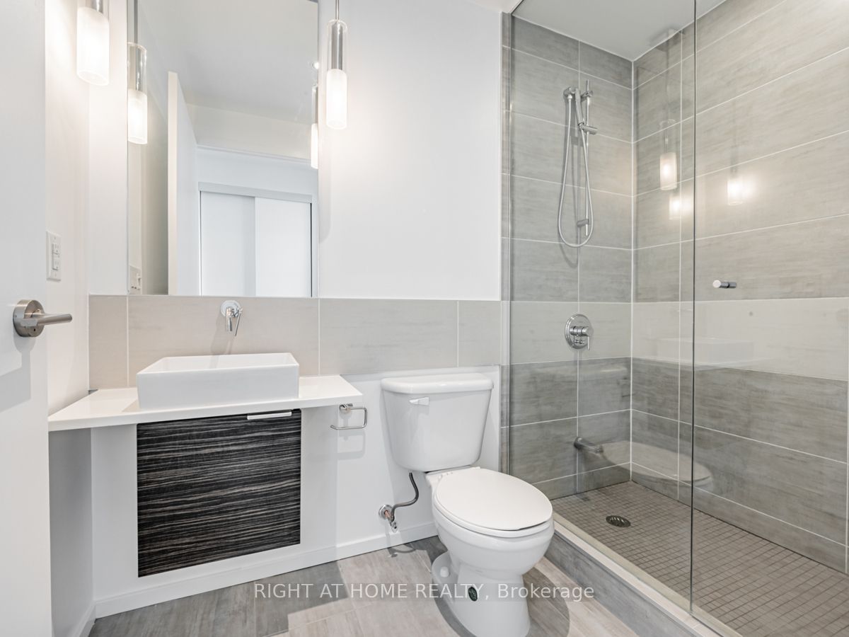 8 Charlotte St, #1603