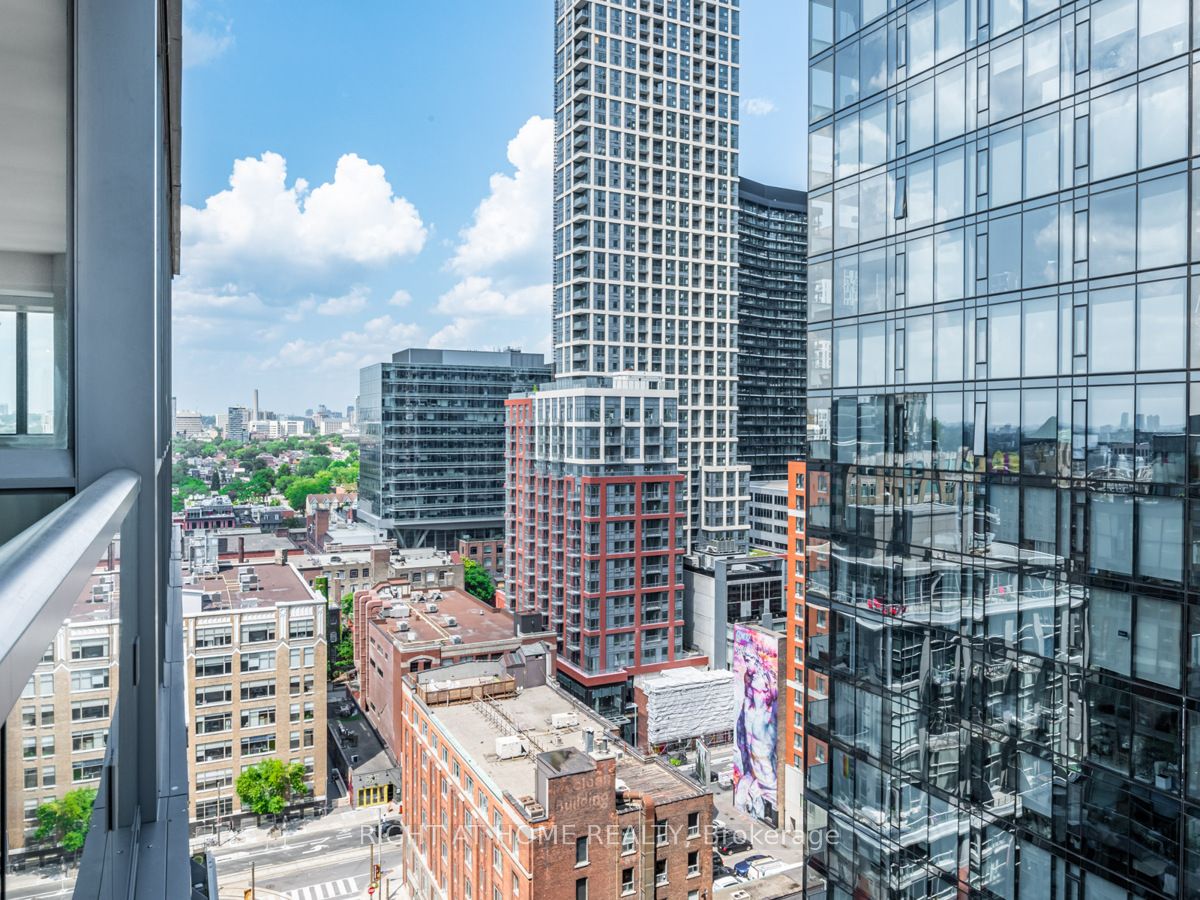 8 Charlotte St, #1603