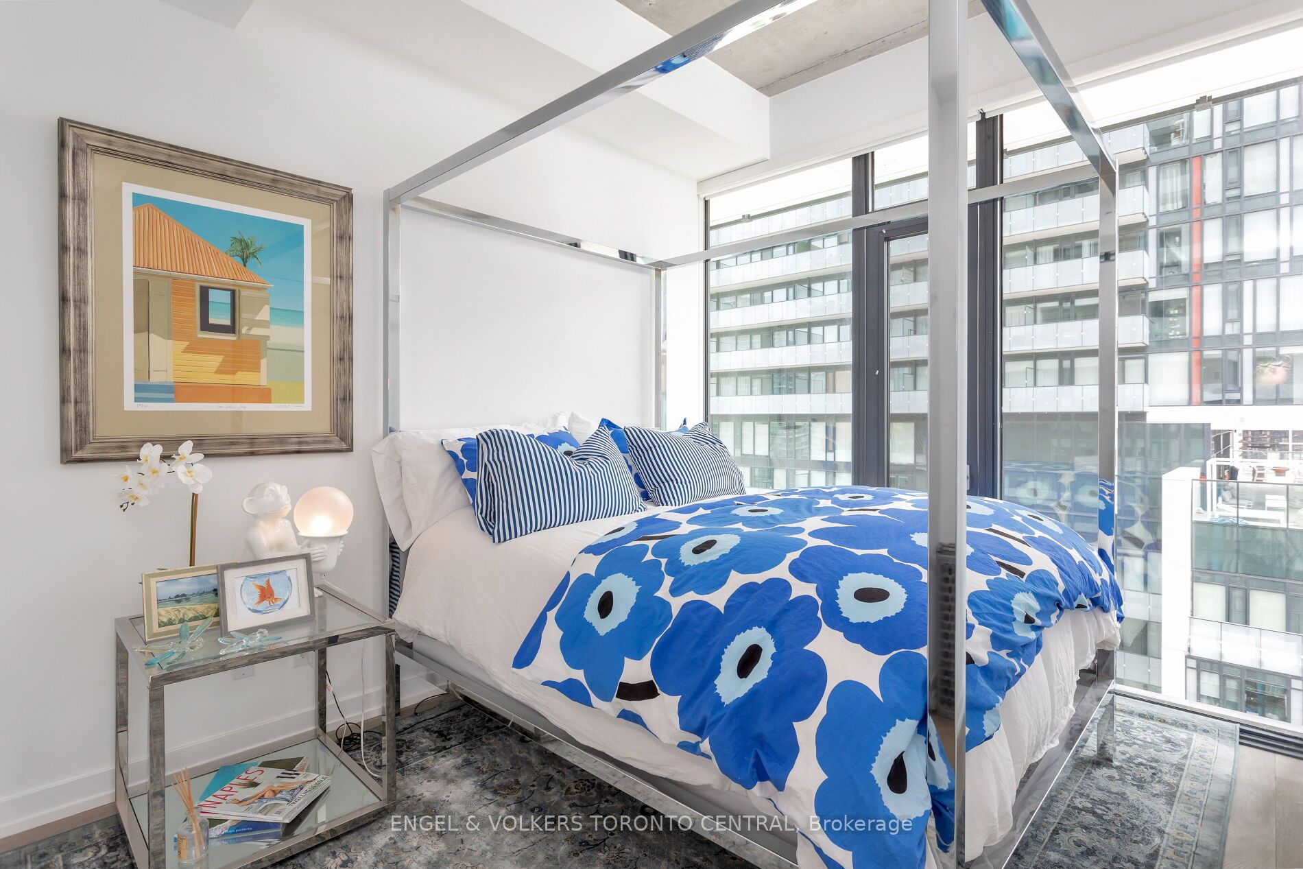 161 Roehampton Ave, #803