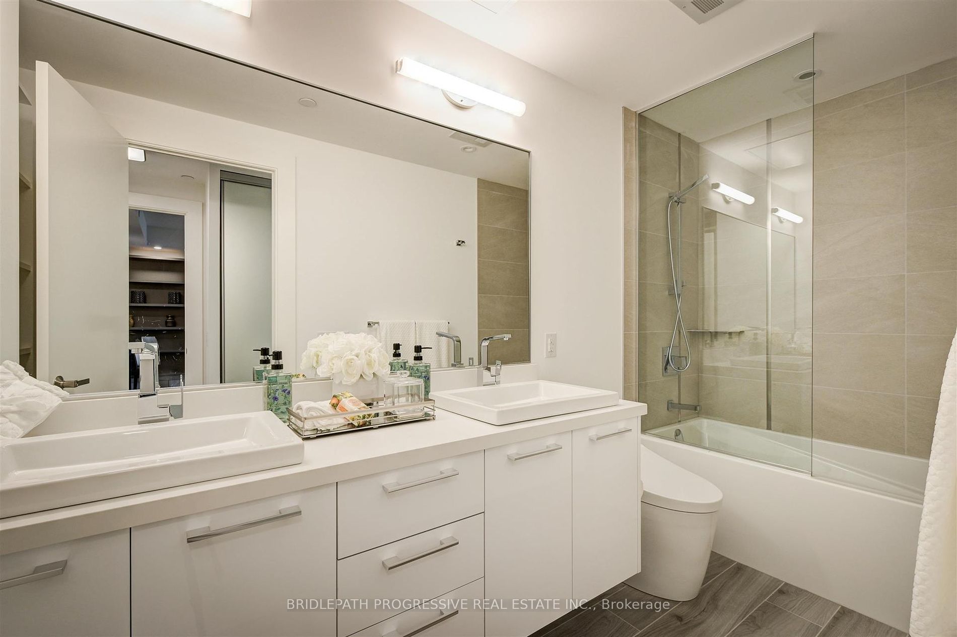 3 Southvale Drive, #301