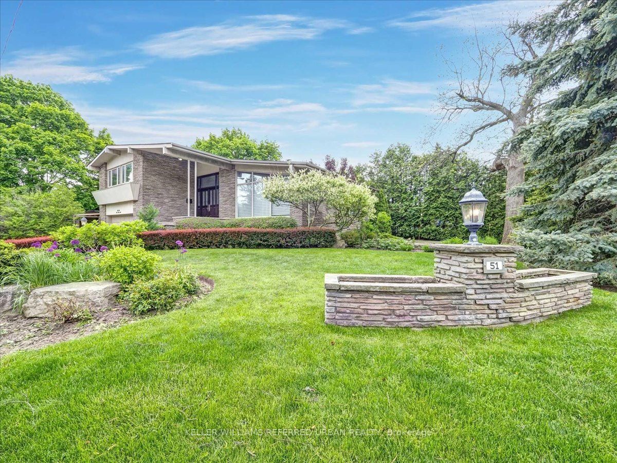 51 Blue Forest Dr