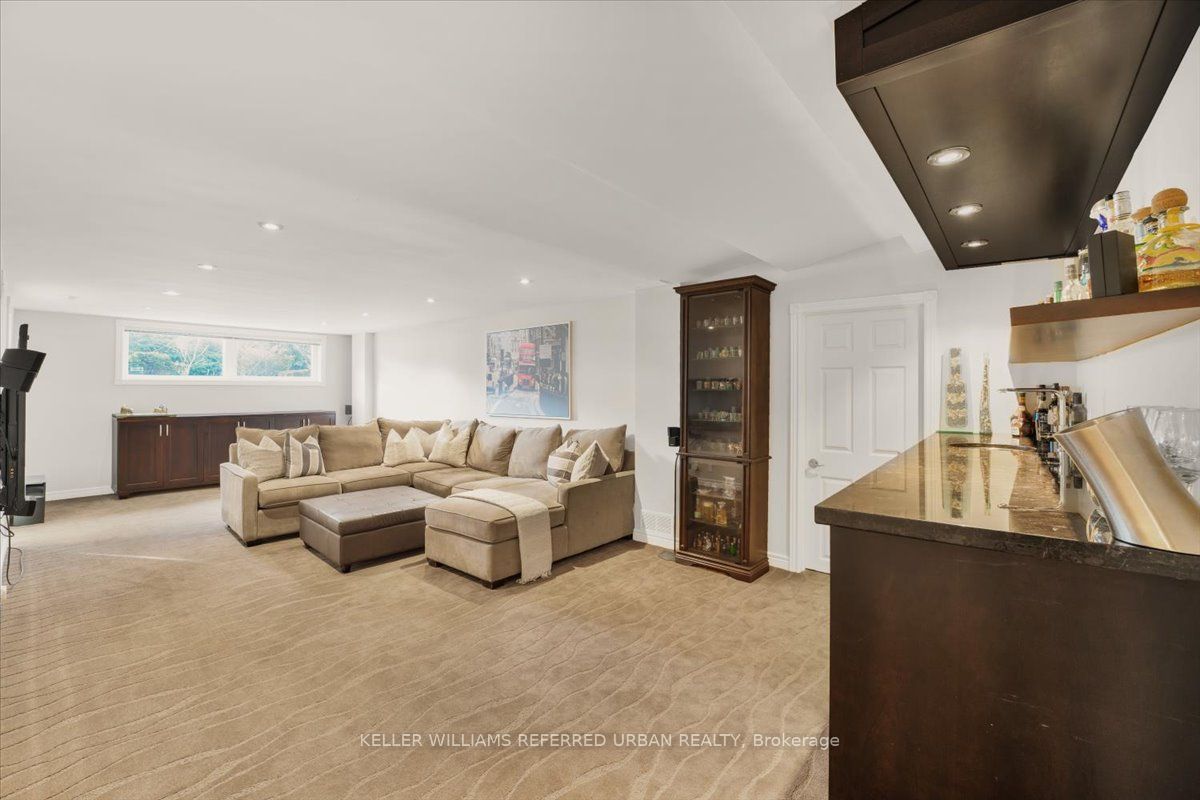 51 Blue Forest Dr