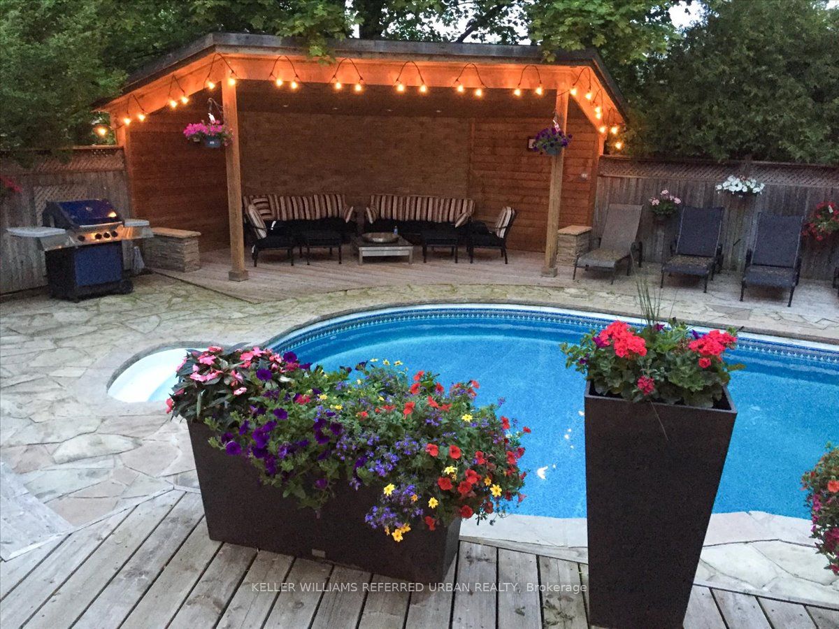 51 Blue Forest Dr