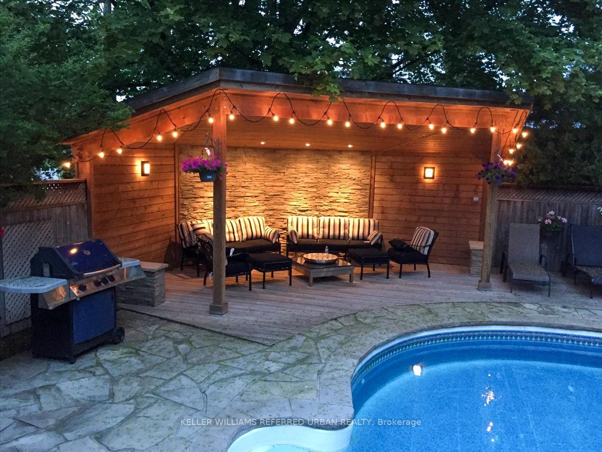 51 Blue Forest Dr