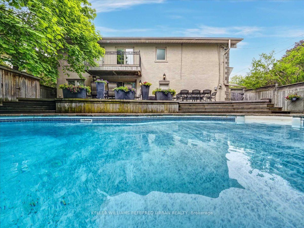 51 Blue Forest Dr