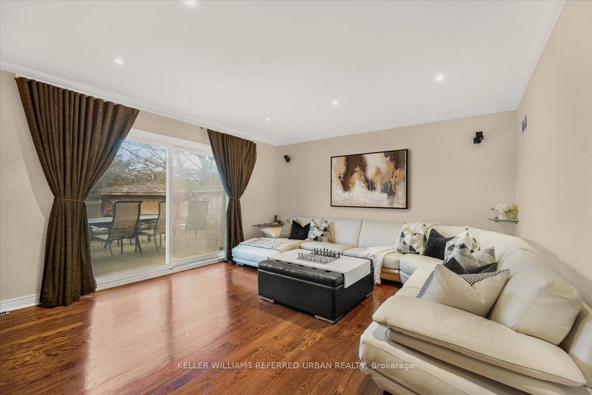 51 Blue Forest Dr