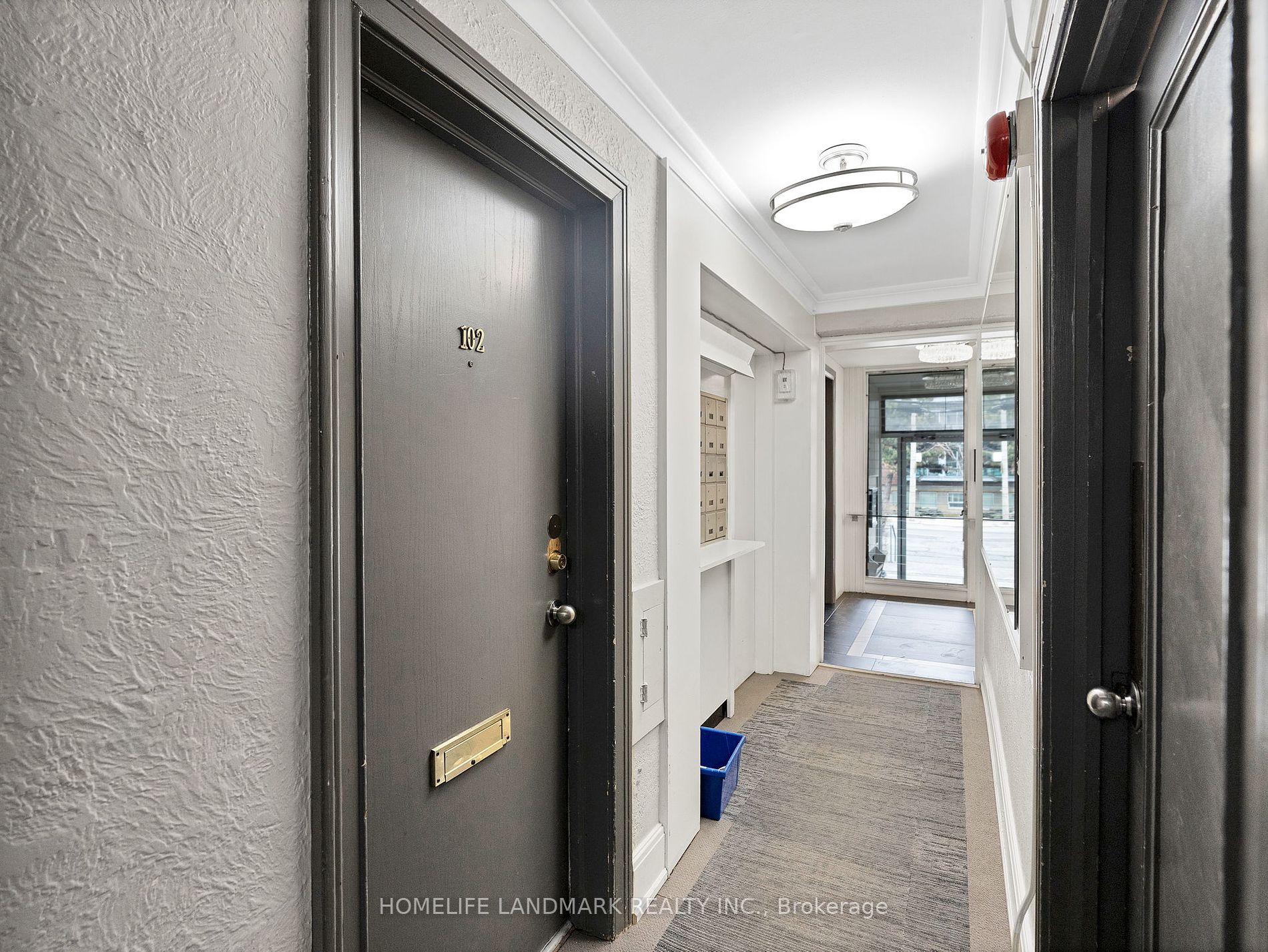 699 Eglinton Avenue W, #102