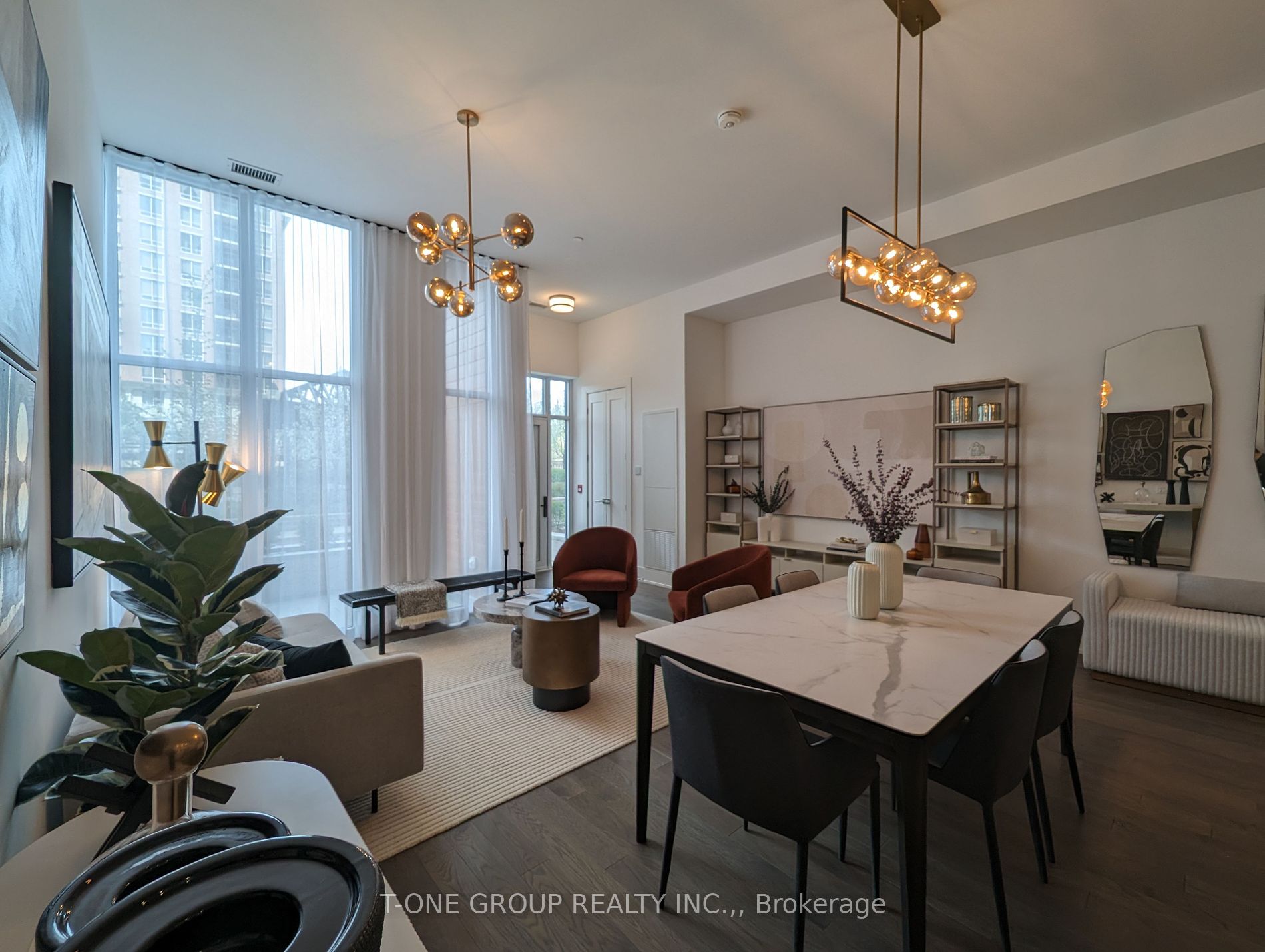 20 Inn On The Park Drive, #242