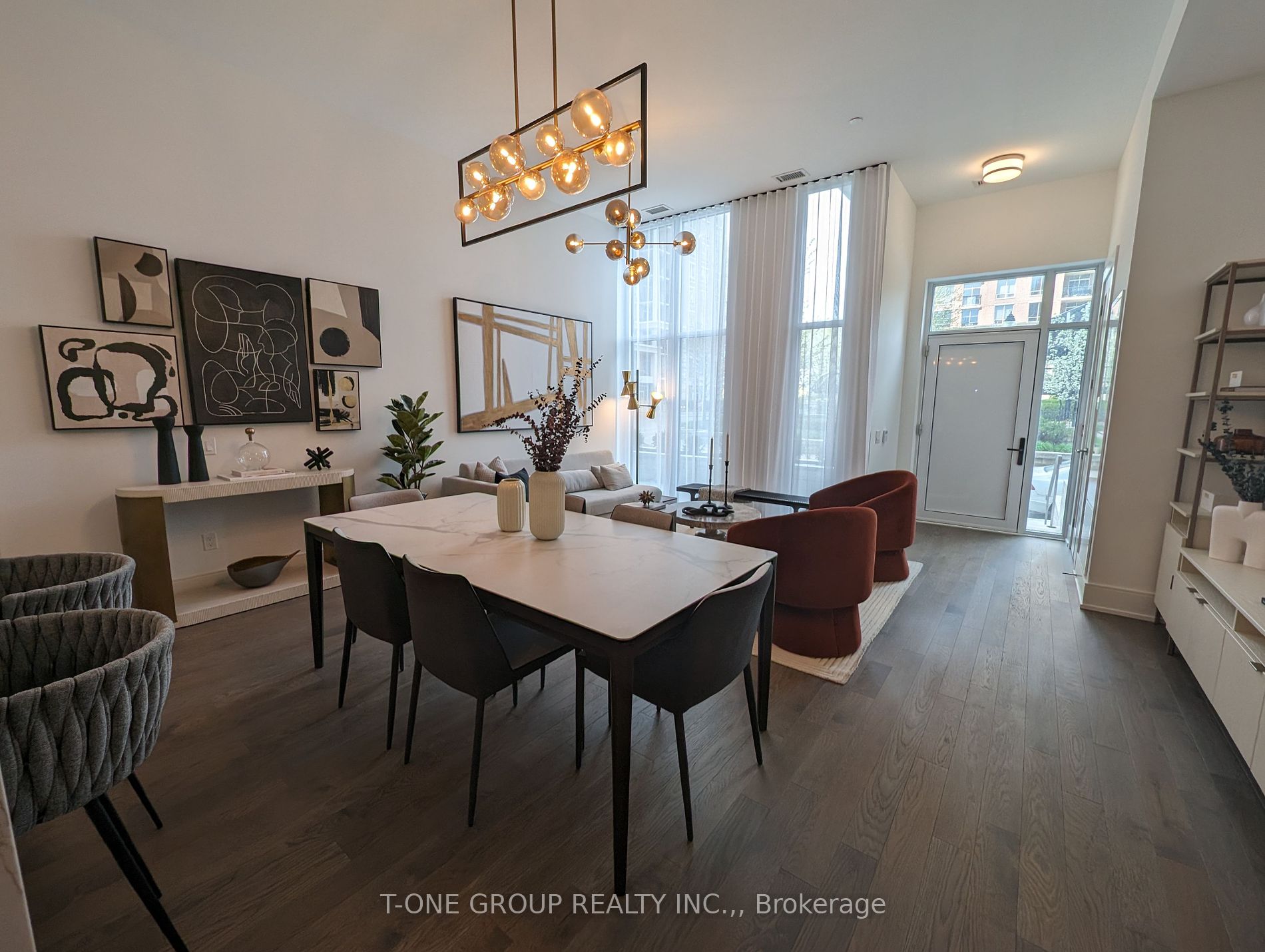 20 Inn On The Park Drive, #242