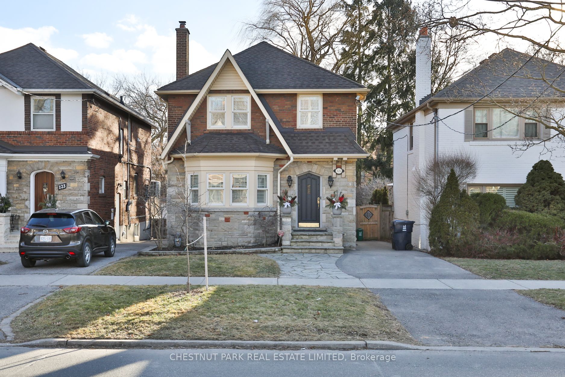 125 Chaplin Crescent
