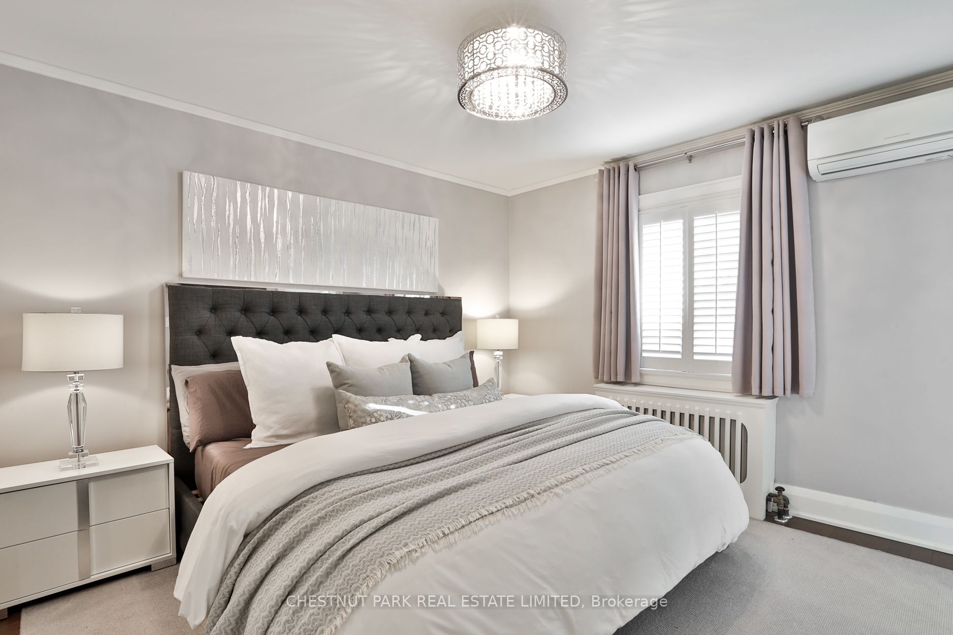 125 Chaplin Crescent