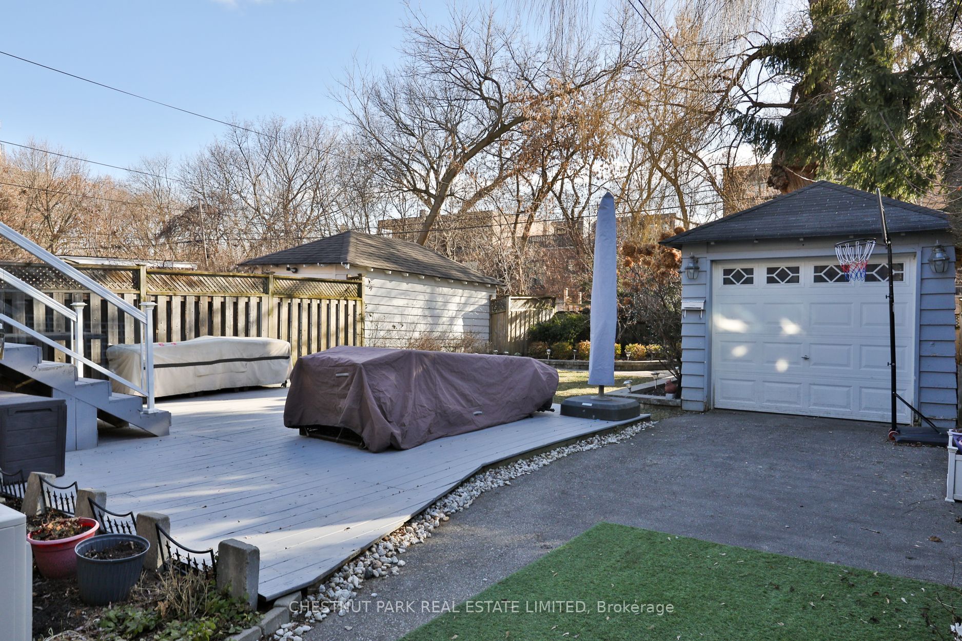 125 Chaplin Crescent