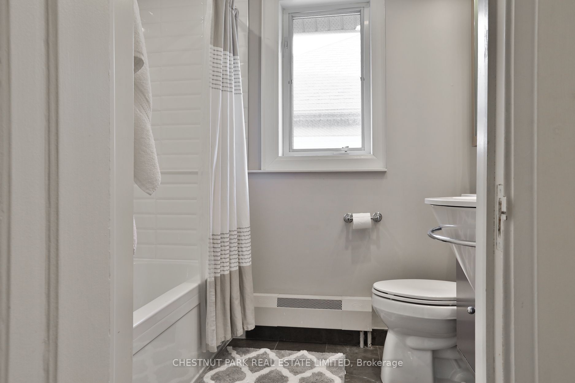125 Chaplin Crescent