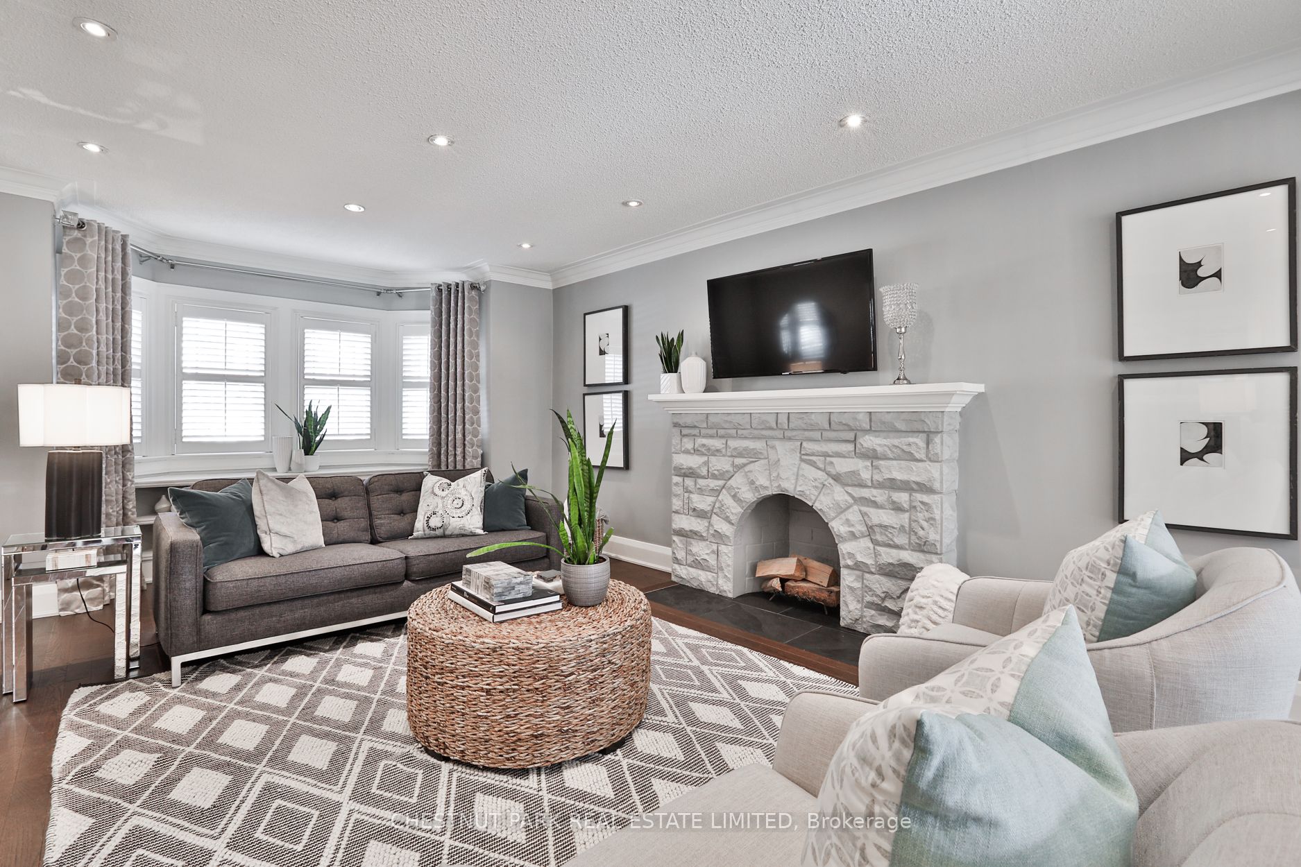 125 Chaplin Crescent