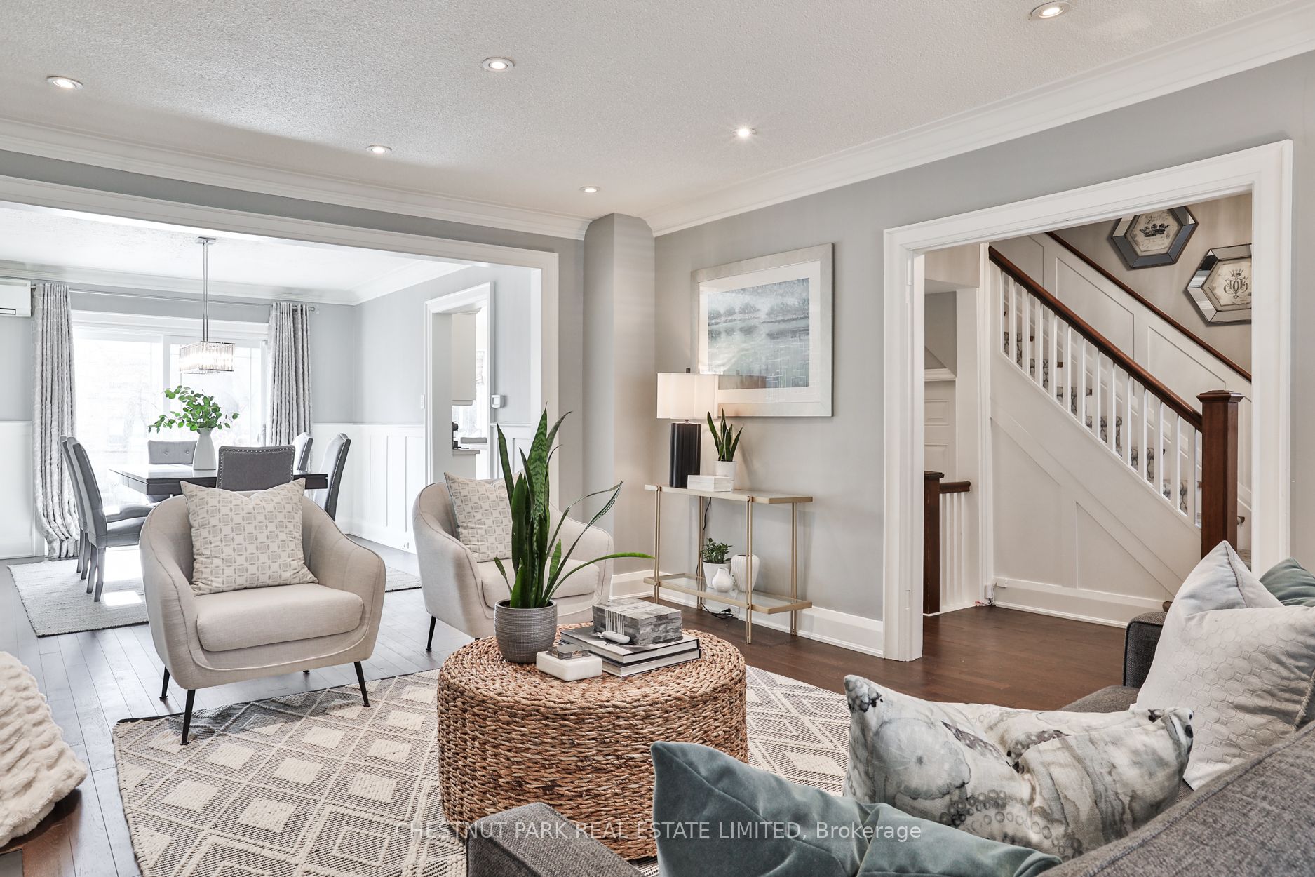 125 Chaplin Crescent