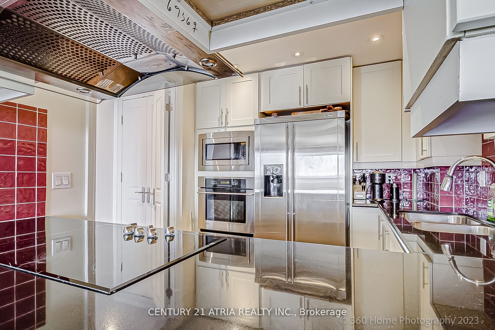 761 Bay St, #4311