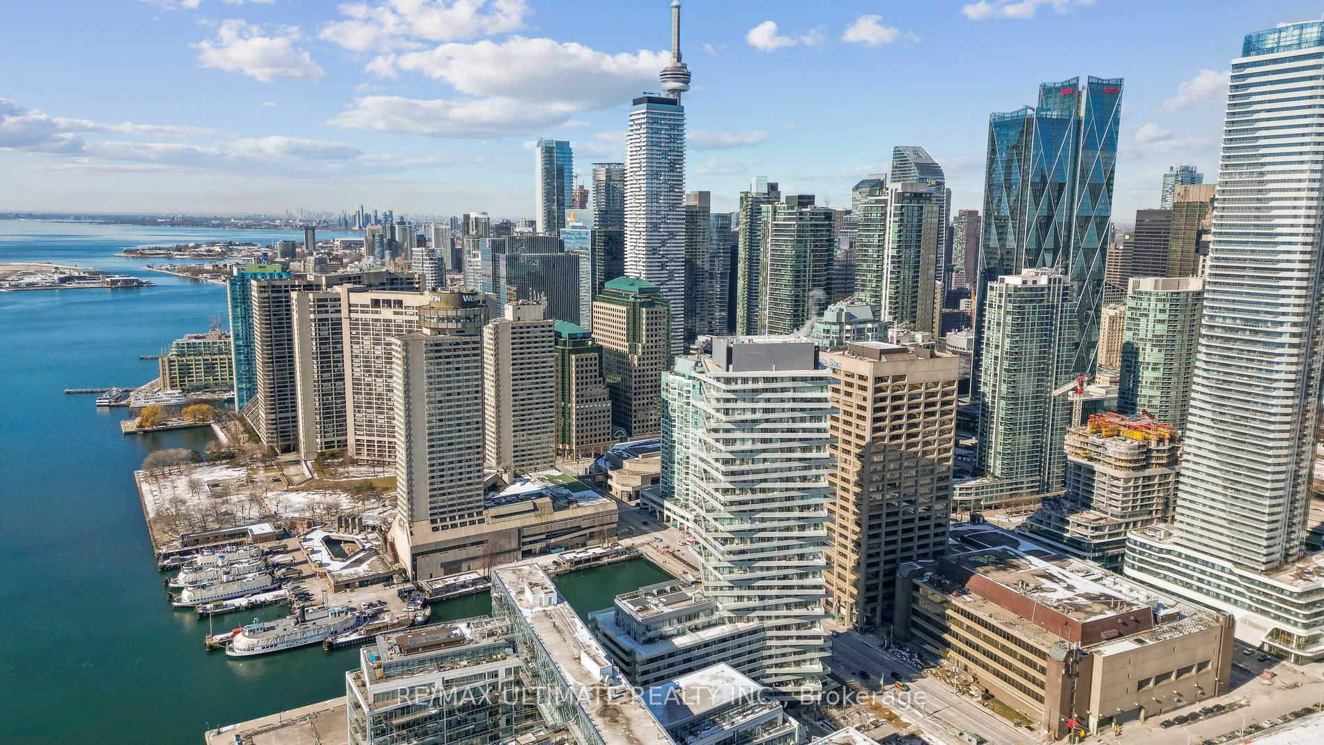 29 Queens Quay E, #705