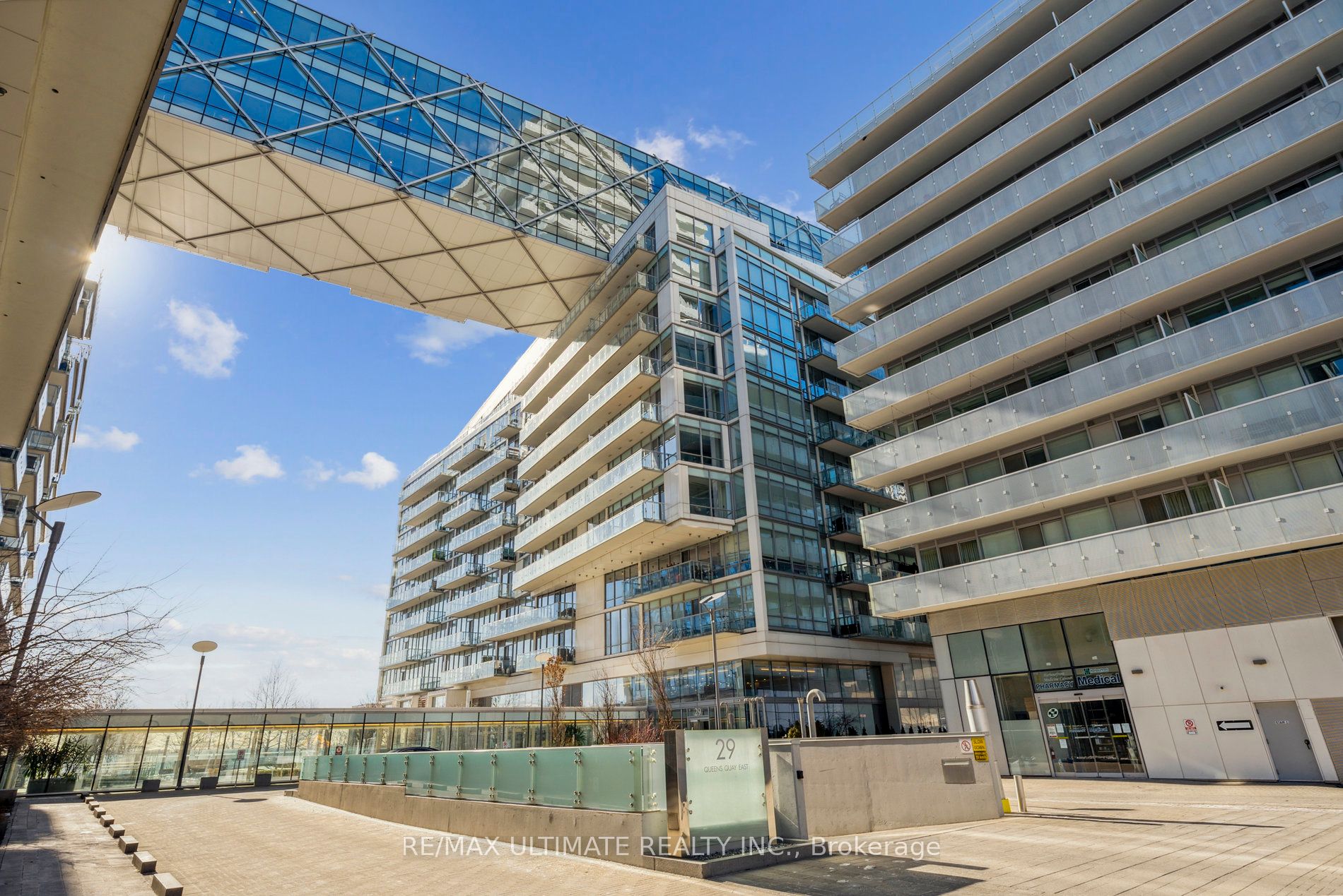 29 Queens Quay E, #705
