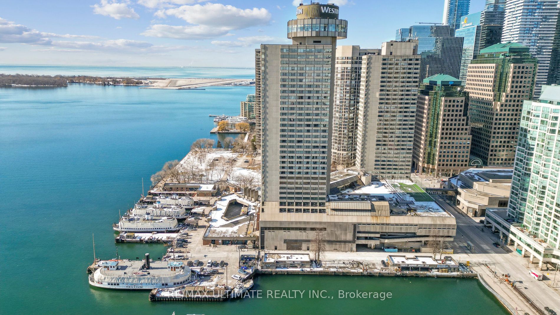 29 Queens Quay E, #705