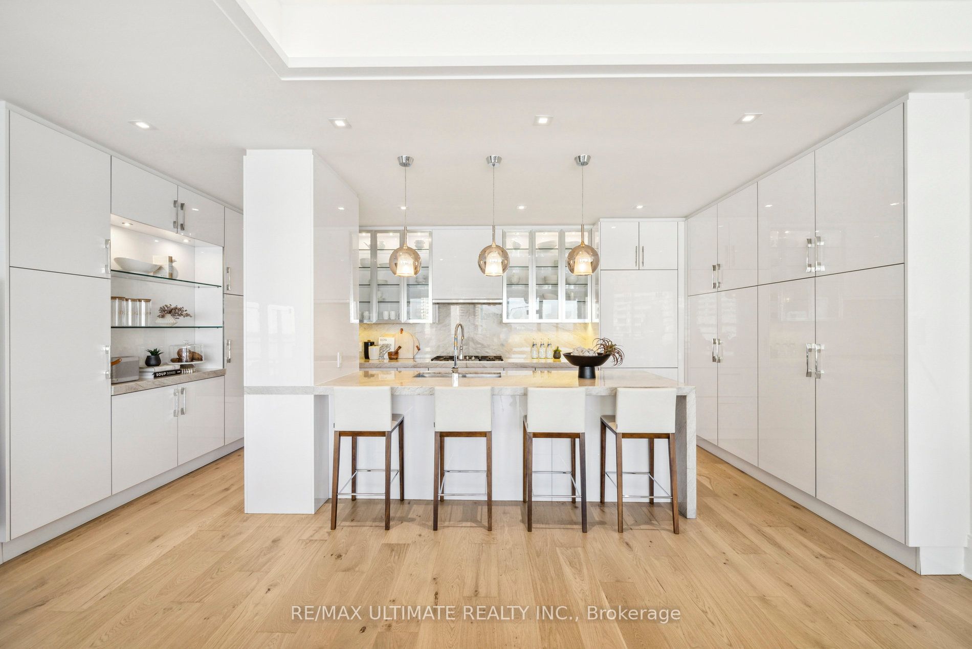 29 Queens Quay E, #705