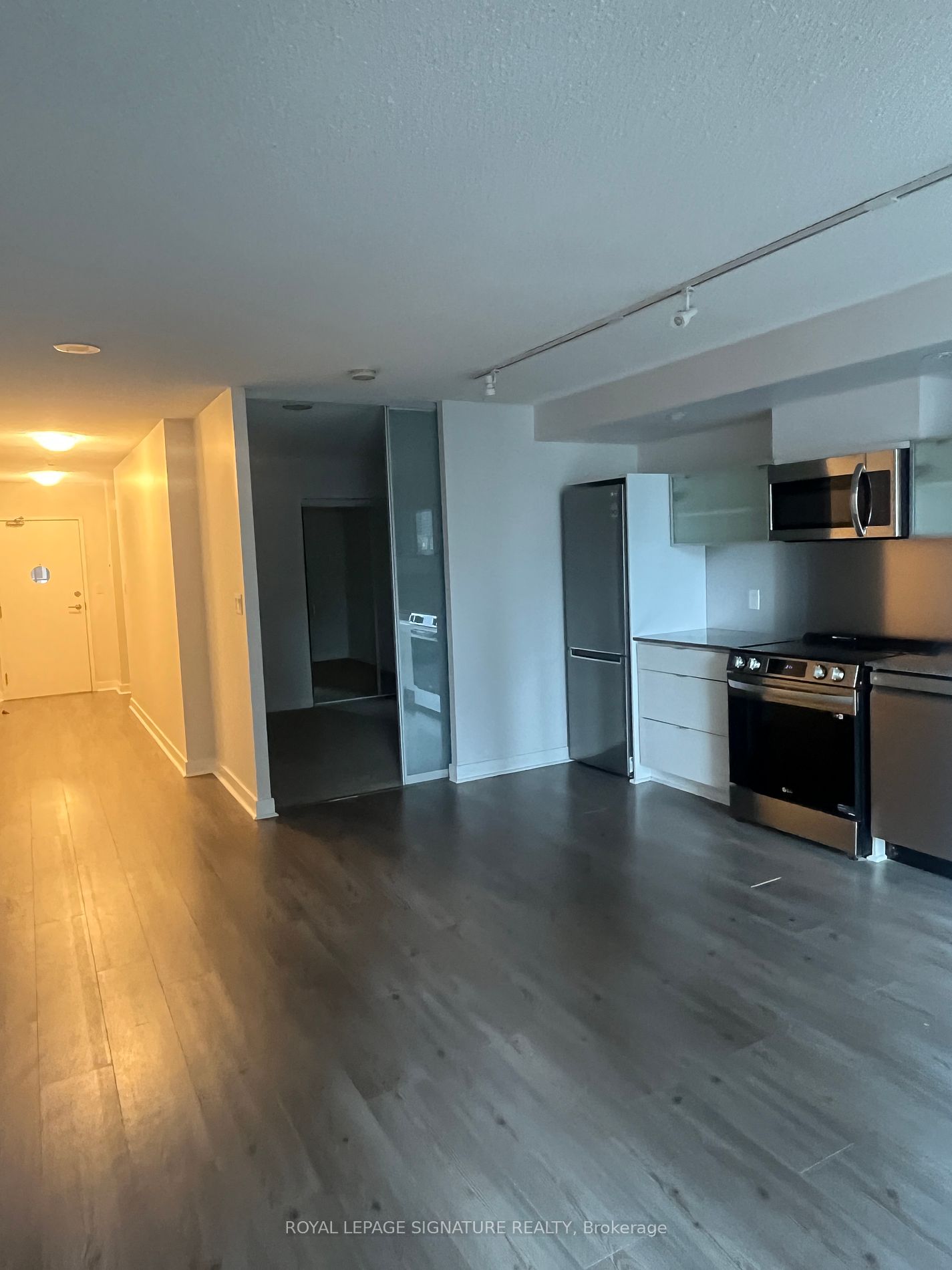 4K Spadina Ave, #317