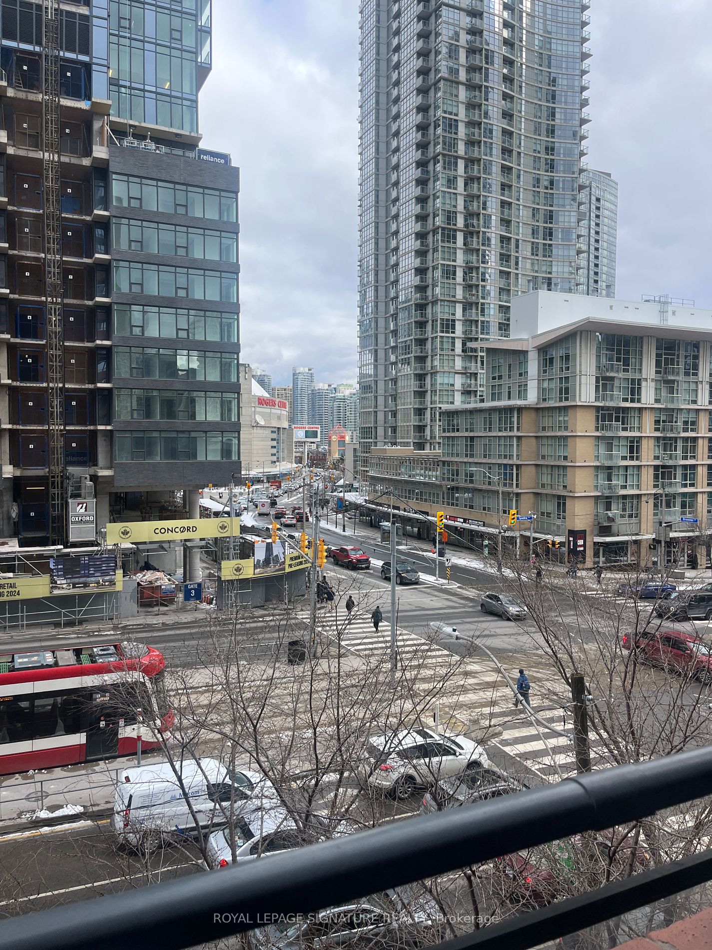 4K Spadina Ave, #317