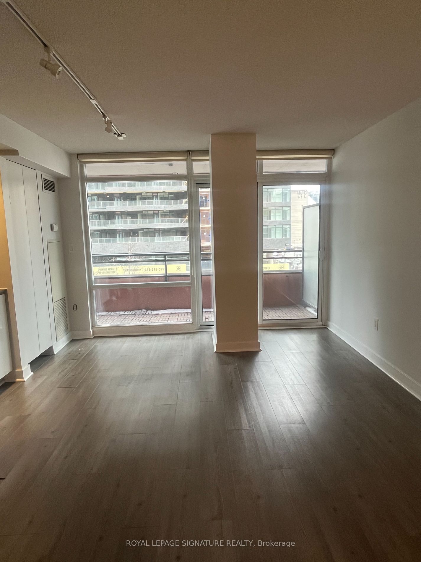 4K Spadina Ave, #317
