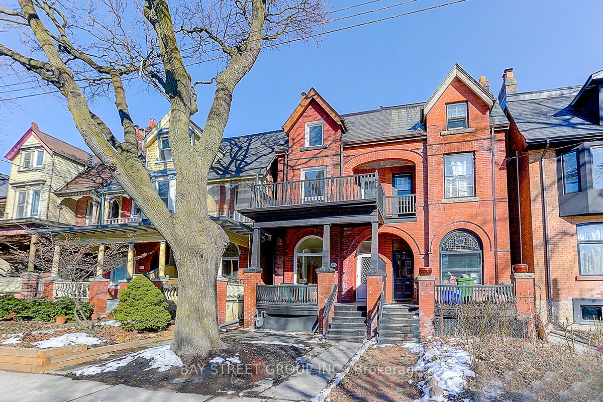 165 Howland Ave