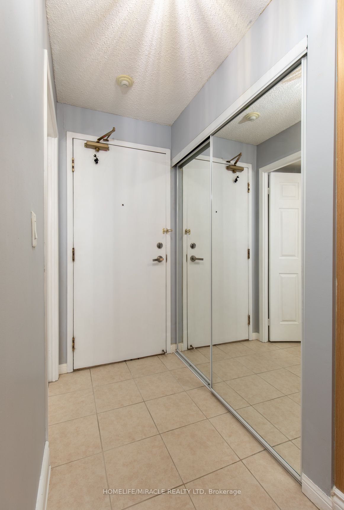 5940 Yonge Street, #501