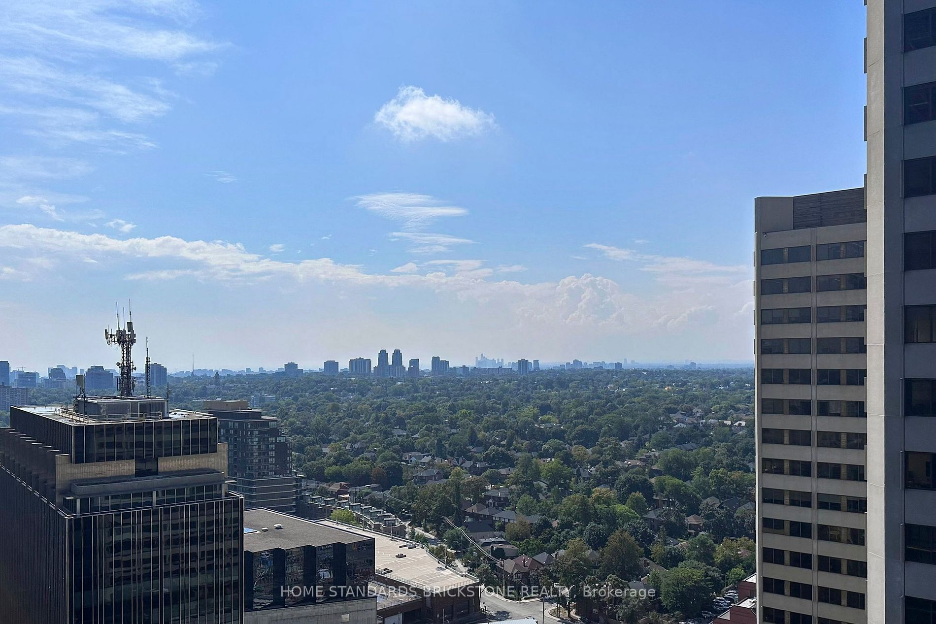 8 Eglinton Ave E, #2004