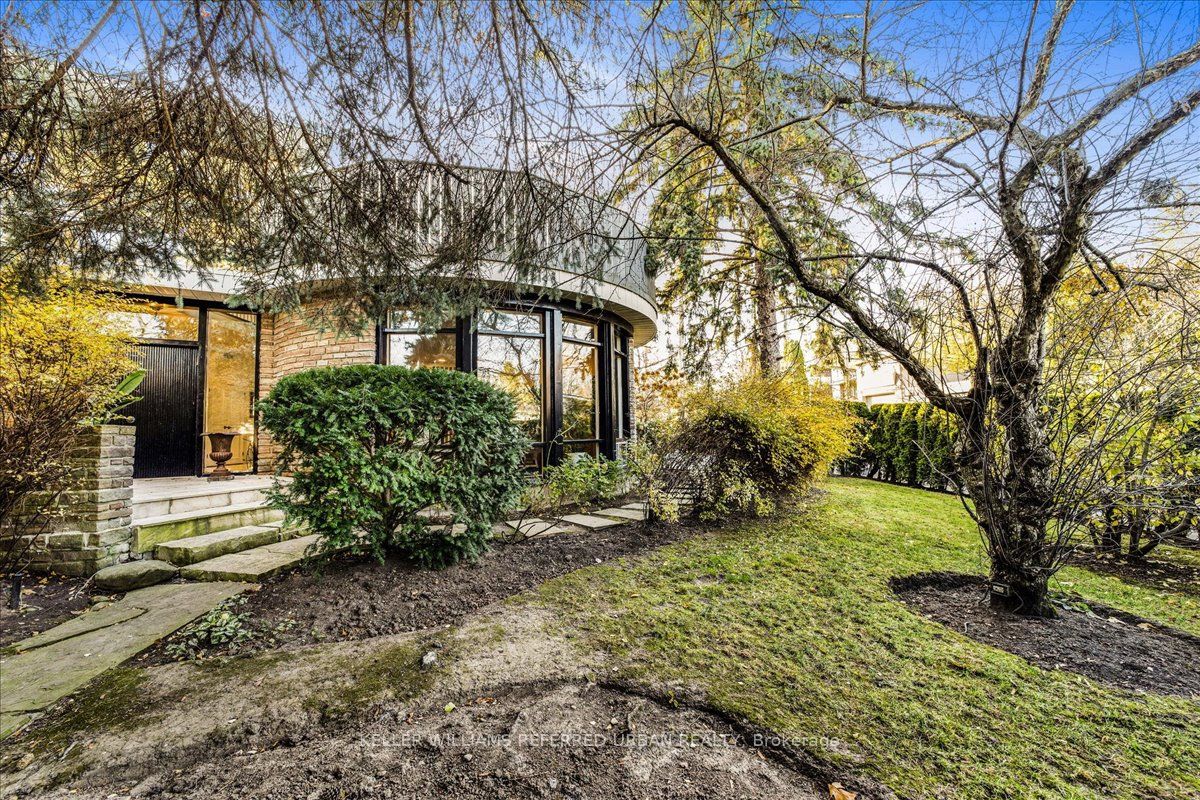 65 Blue Forest Dr