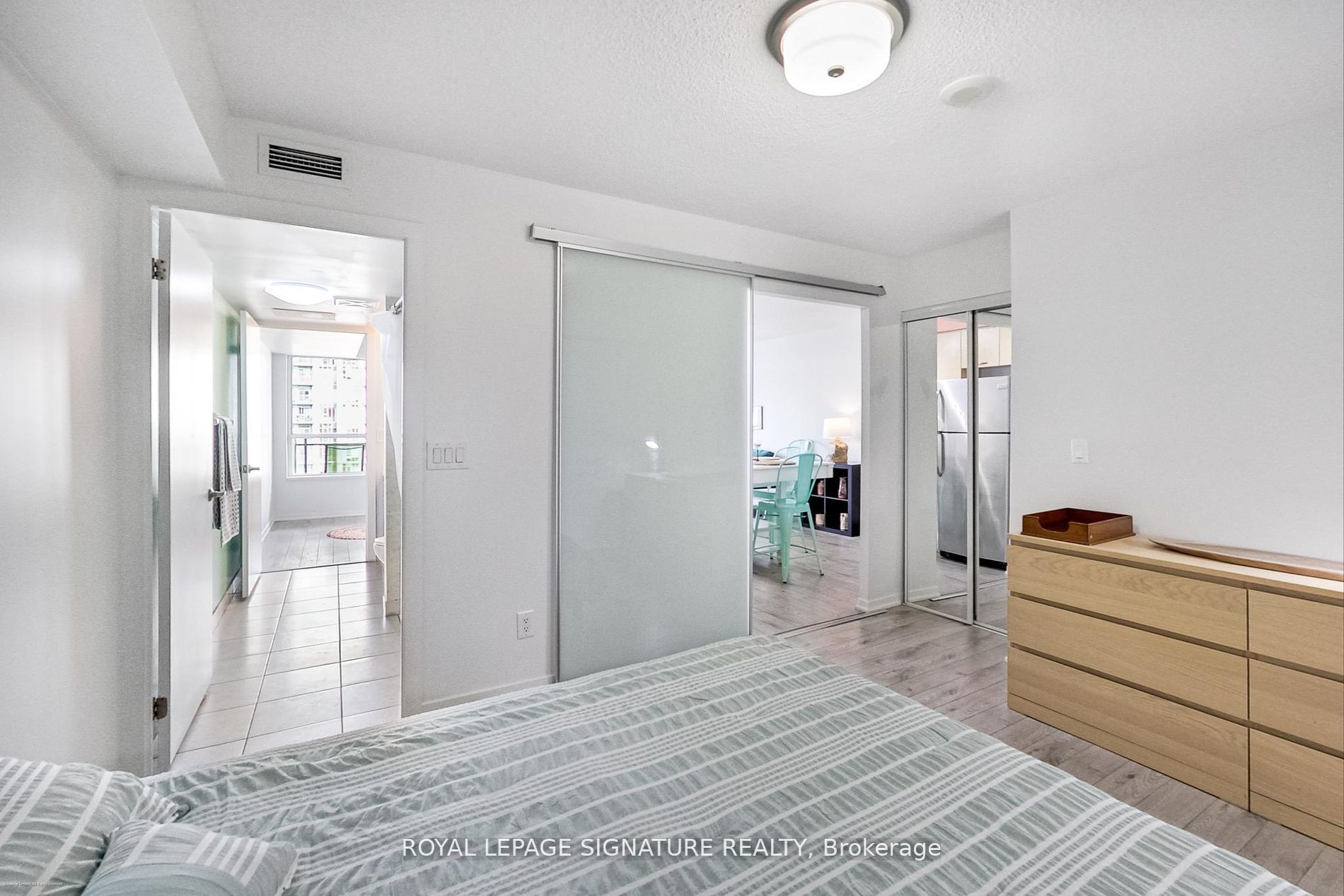 38 Joe Shuster Way, #926
