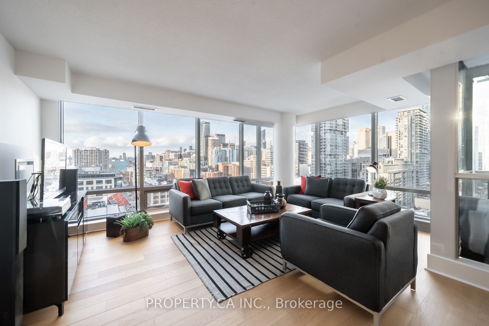 295 Adelaide St W, #1804