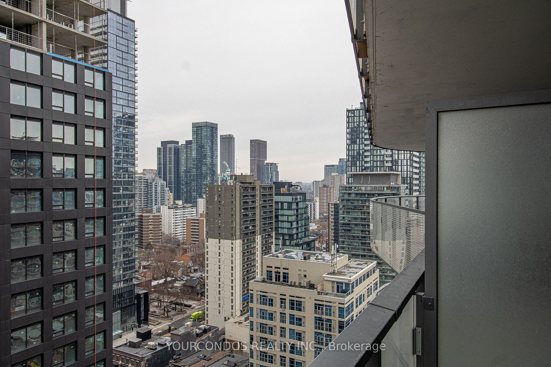 11 Wellesley St W, #2009