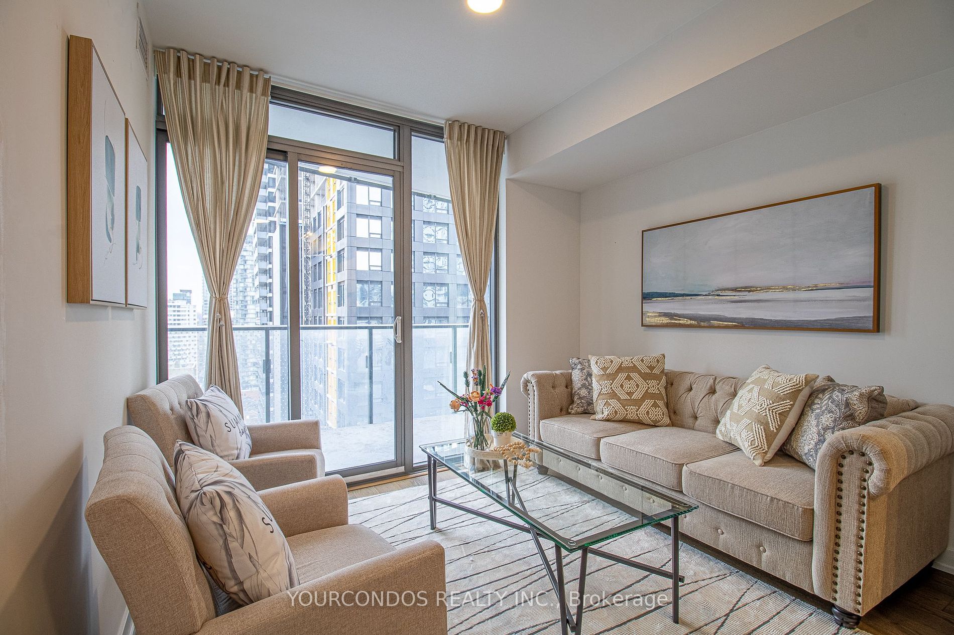 11 Wellesley St W, #2009