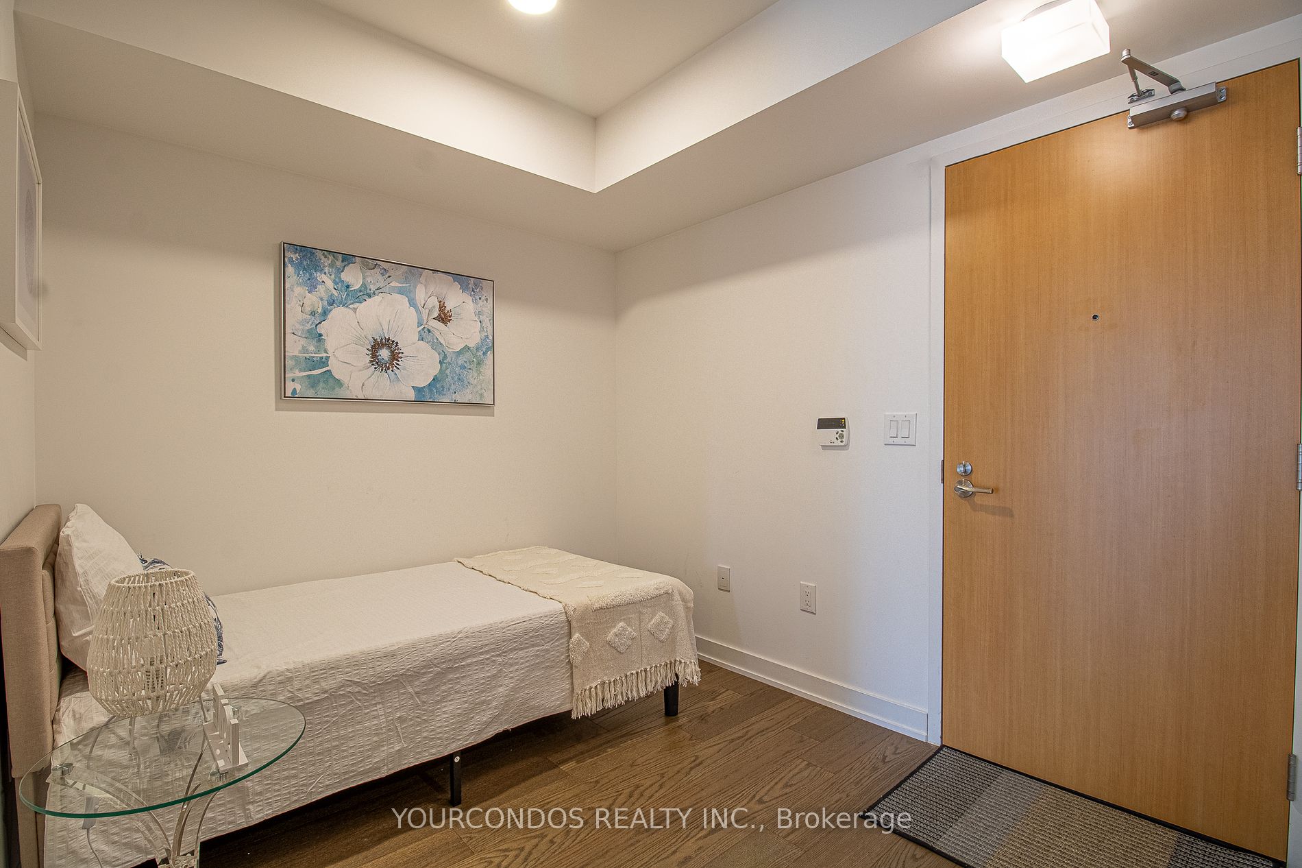 11 Wellesley St W, #2009